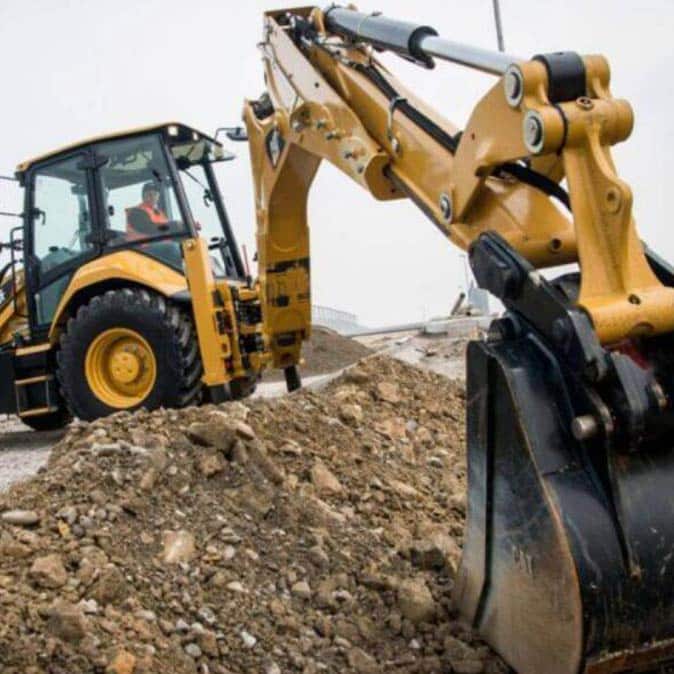 advantages-of-backhoe-loader