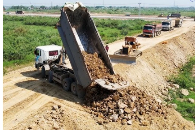 dump truck for construction